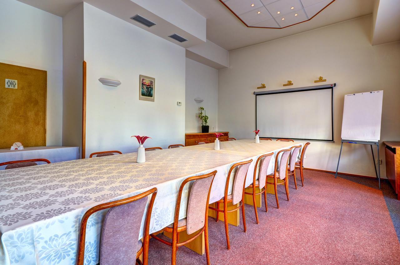 Hotel Pizzeria Istria Велке Лосіни Екстер'єр фото