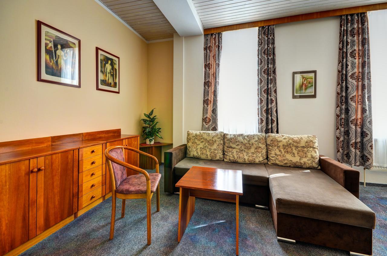 Hotel Pizzeria Istria Велке Лосіни Екстер'єр фото