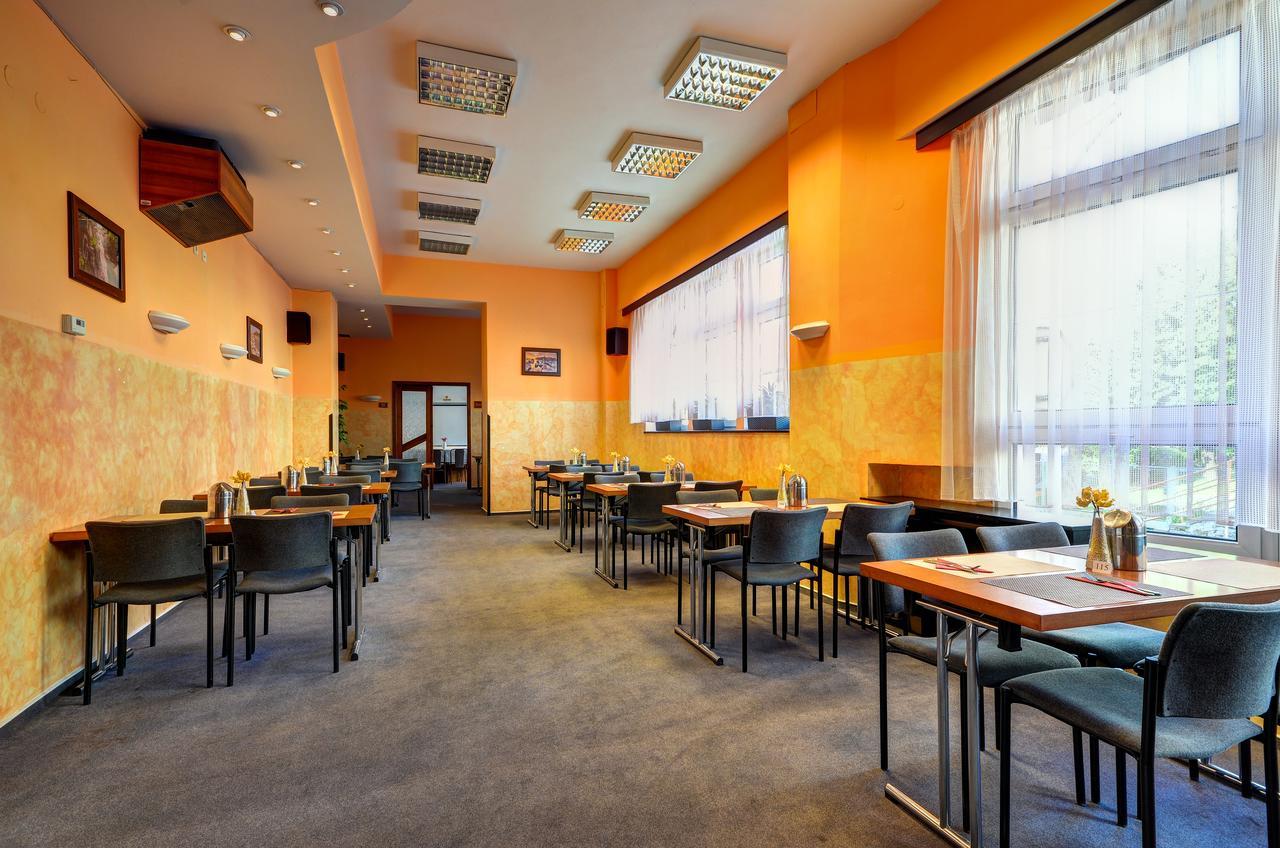Hotel Pizzeria Istria Велке Лосіни Екстер'єр фото