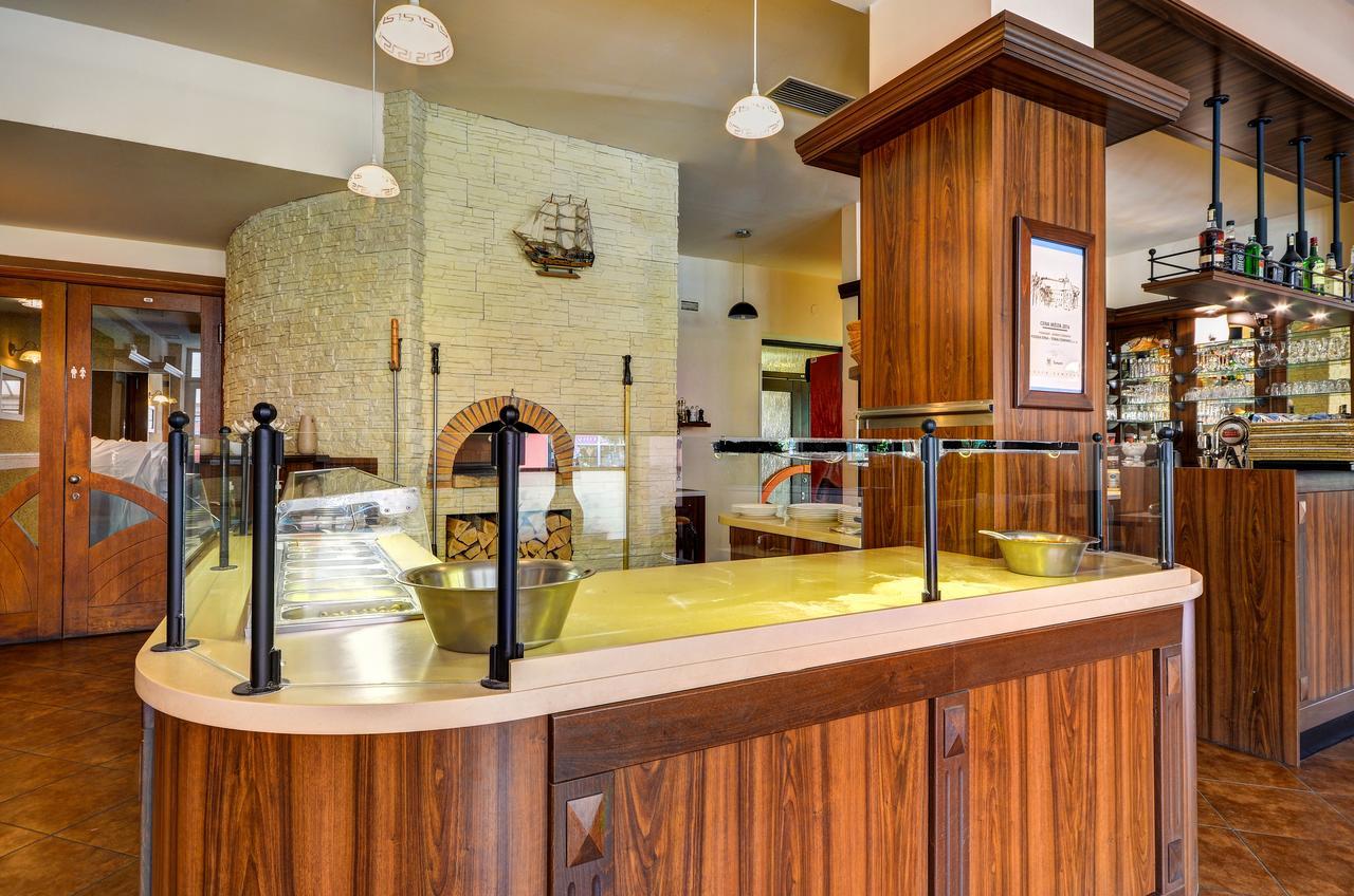 Hotel Pizzeria Istria Велке Лосіни Екстер'єр фото